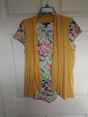 Relativity Mustard Layered Short-Sleeve Cardigan with Printed Underlayer